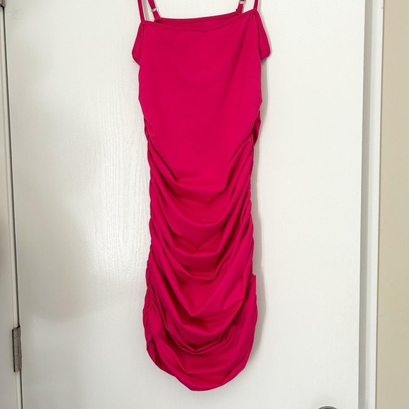 pink bodycon mini dress - Picture 2 of 3